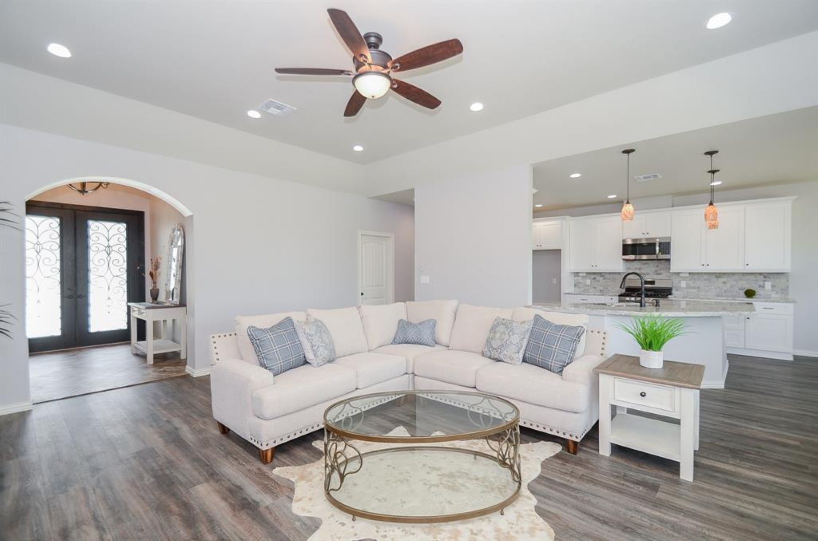 Living room hardwood flooring 